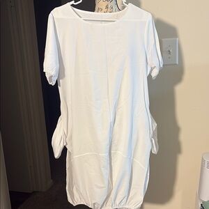 White Short Sleeve Dress with pockets